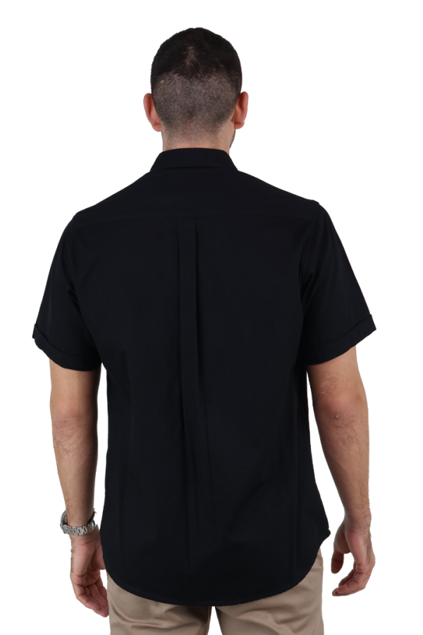 Camisa De Algodón Manga Corta Color Negro Slim Fit Con Bolsa Para Hombre